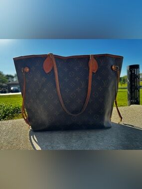 Louis Vuitton Neverfull MM– Monogram Canvas